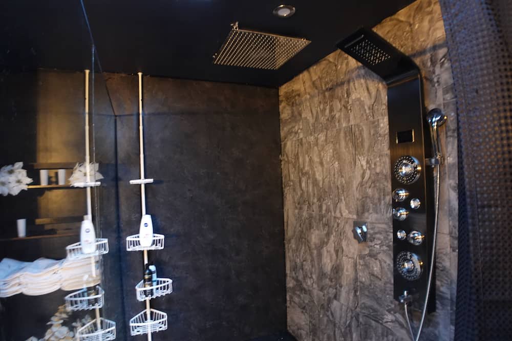 Photo of Bathroom in Mirabel