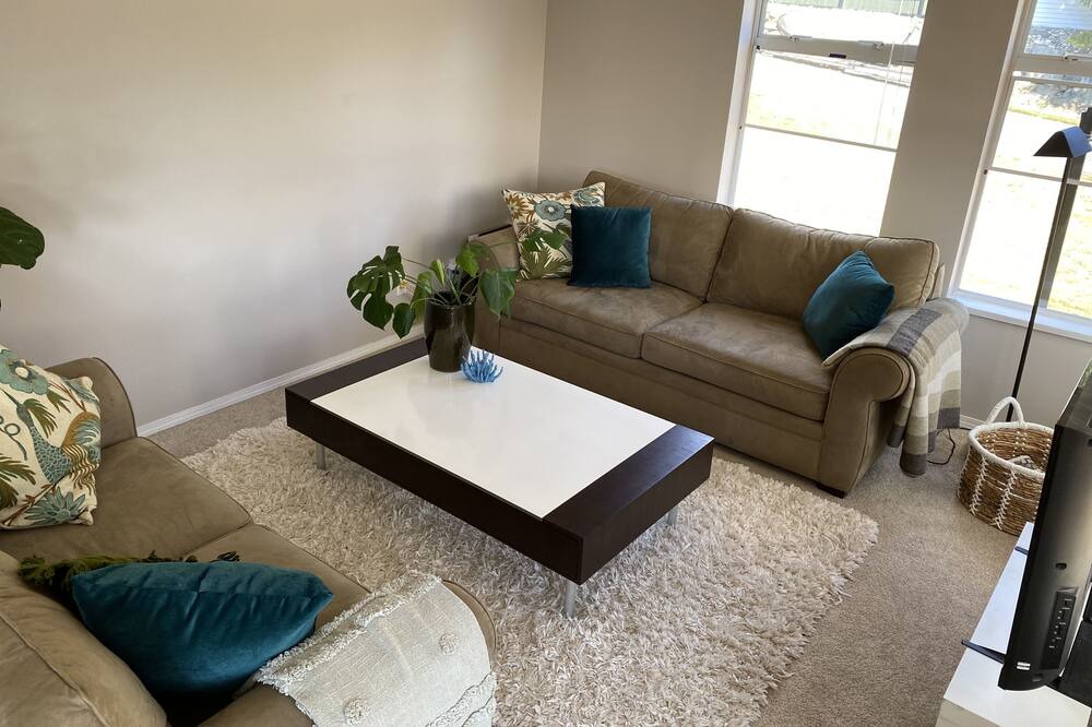 Photo of Livingroom in Sechelt