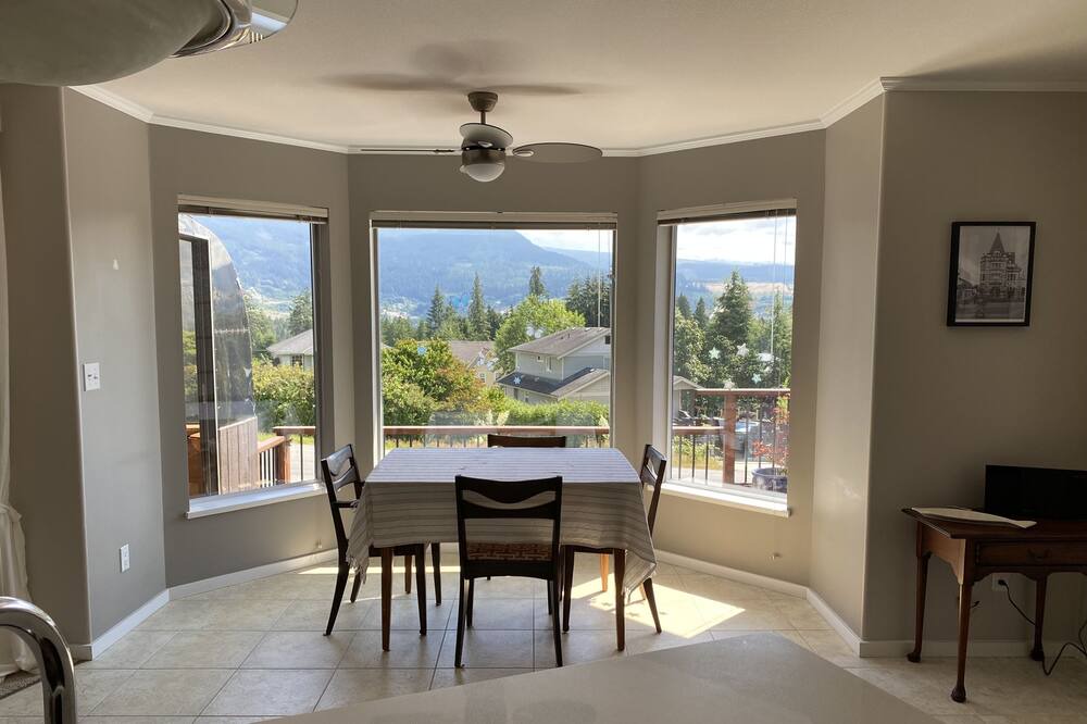 Photo of Kitchen in Sechelt