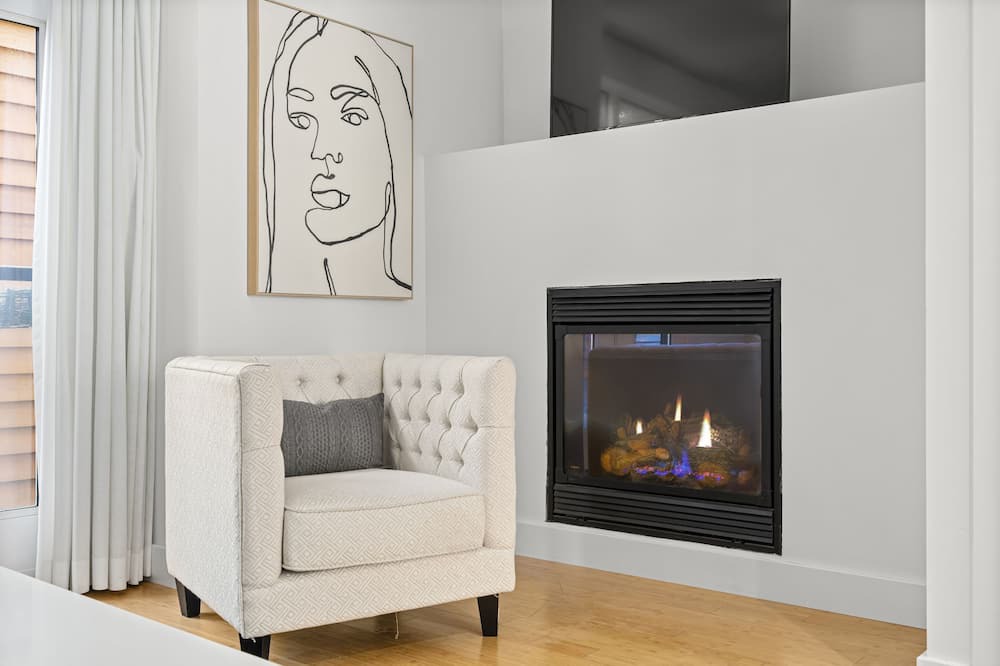 Photo of Livingroom in Bridgeland