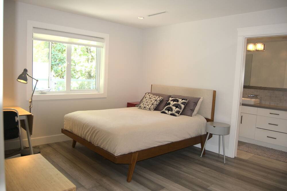 Photo of Bedroom in Riley Park