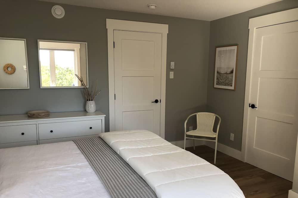 Photo of Bedroom in Mahone Bay