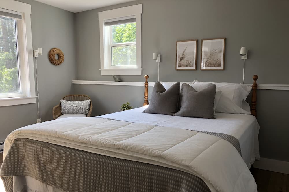 Photo of Bedroom in Mahone Bay