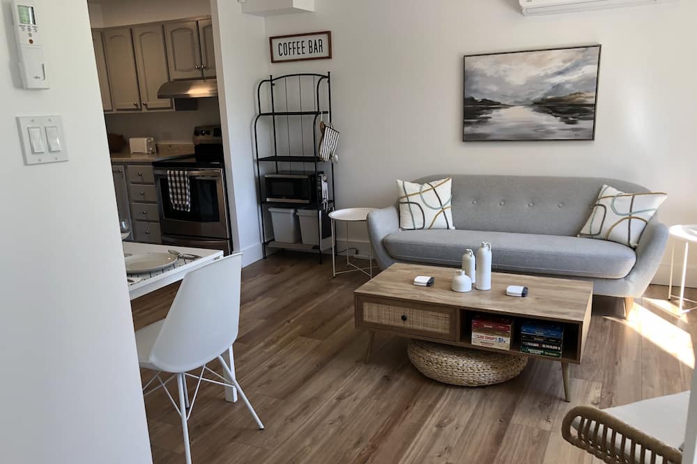 Photo of Livingroom in Mahone Bay