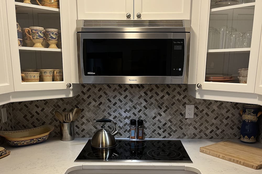 Photo of Kitchen in Feronia