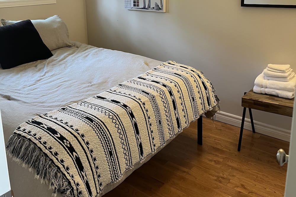 Photo of Bedroom in Feronia