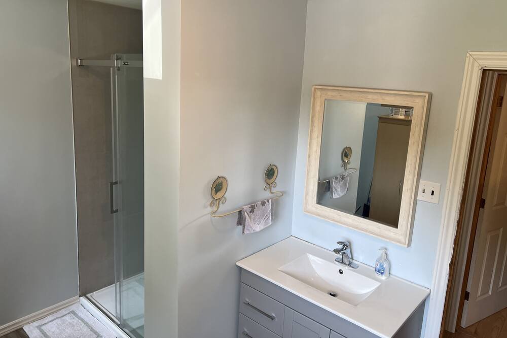 Photo of Bathroom in Litchfield