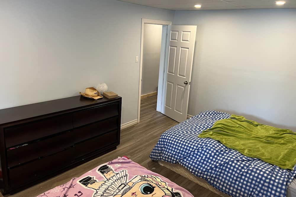 Photo of Bedroom in Litchfield