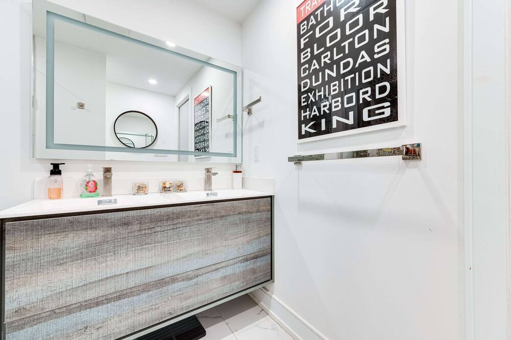 Photo of Bathroom in Etobicoke