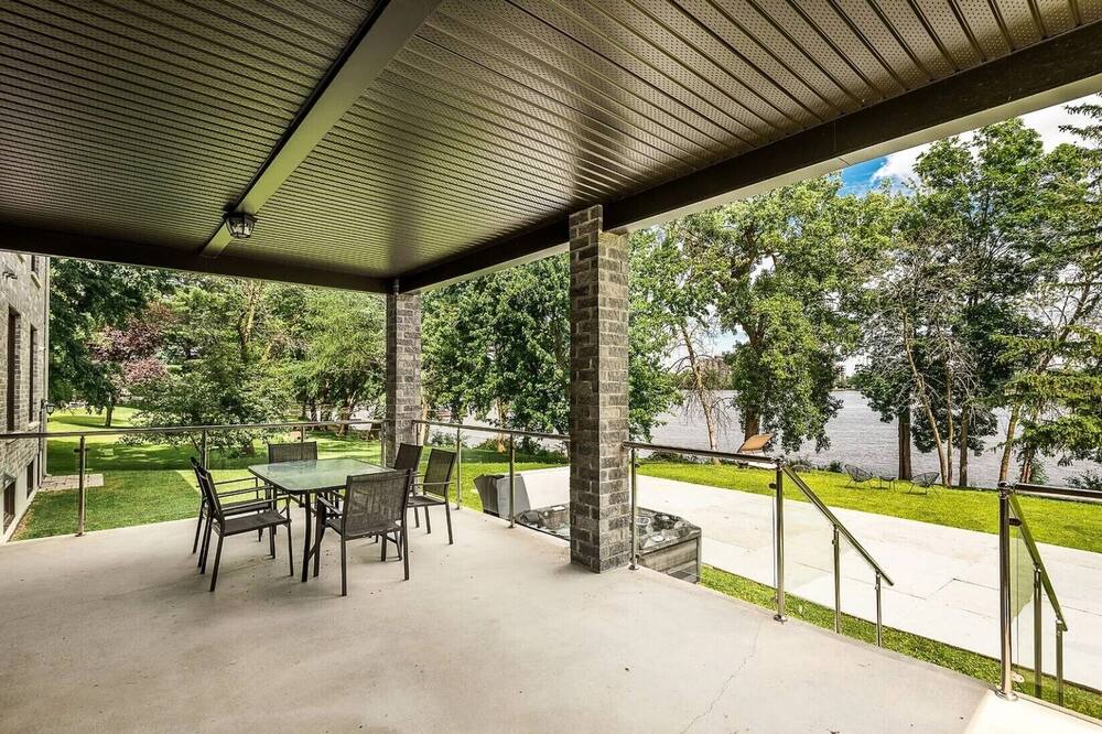 Photo of Patio Balcony in L'Ile-Bizard
