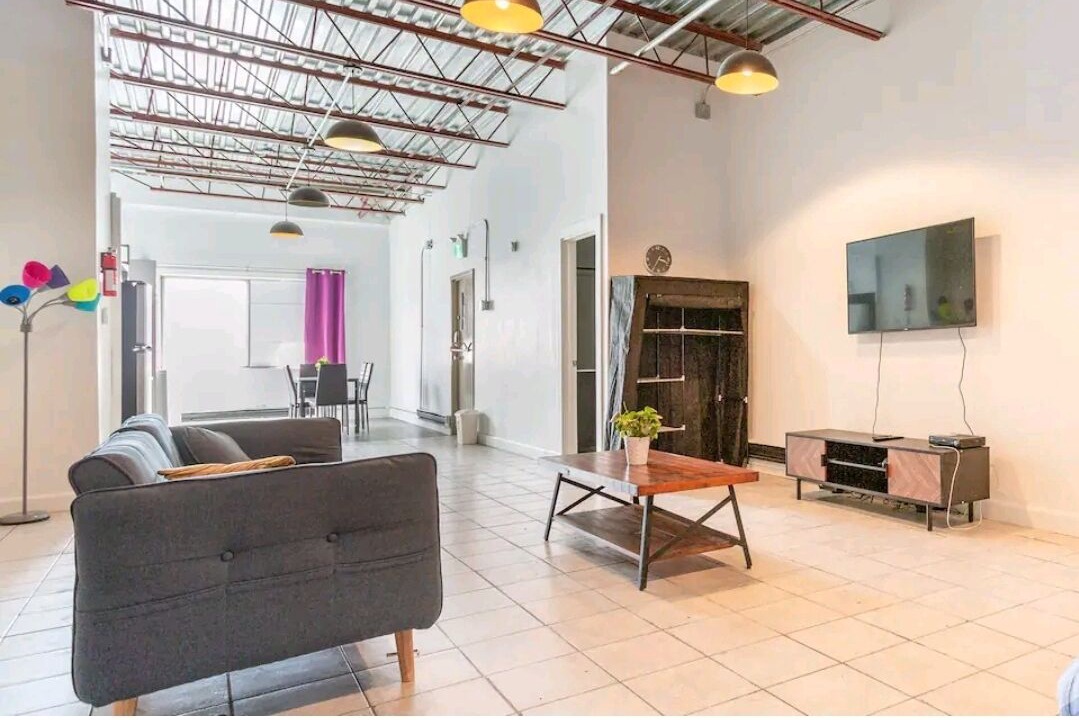 Photo of Livingroom in La Petite-Patrie