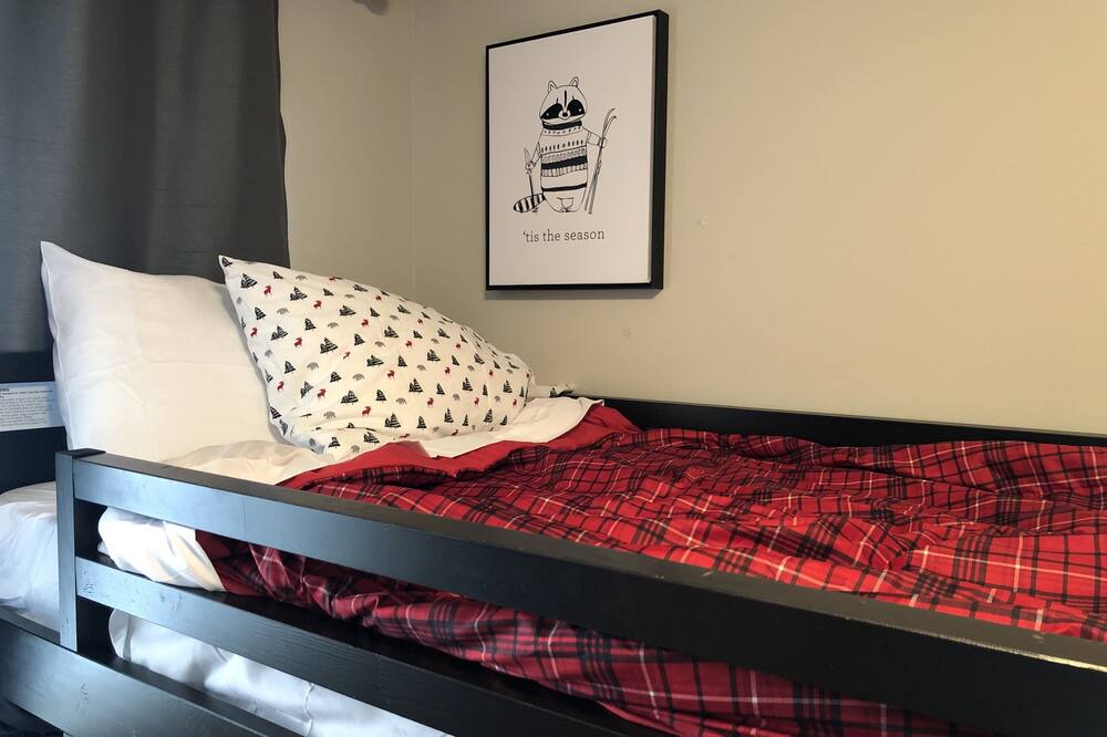 Photo of Bedroom in Courtenay