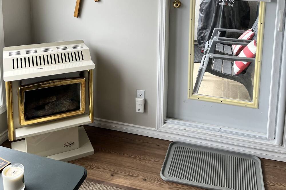 Photo of Bedroom in Courtenay