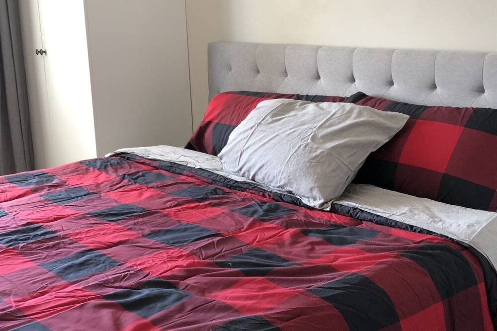 Photo of Bedroom in Courtenay
