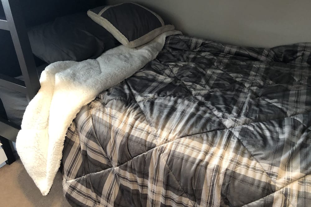 Photo of Bedroom in Courtenay