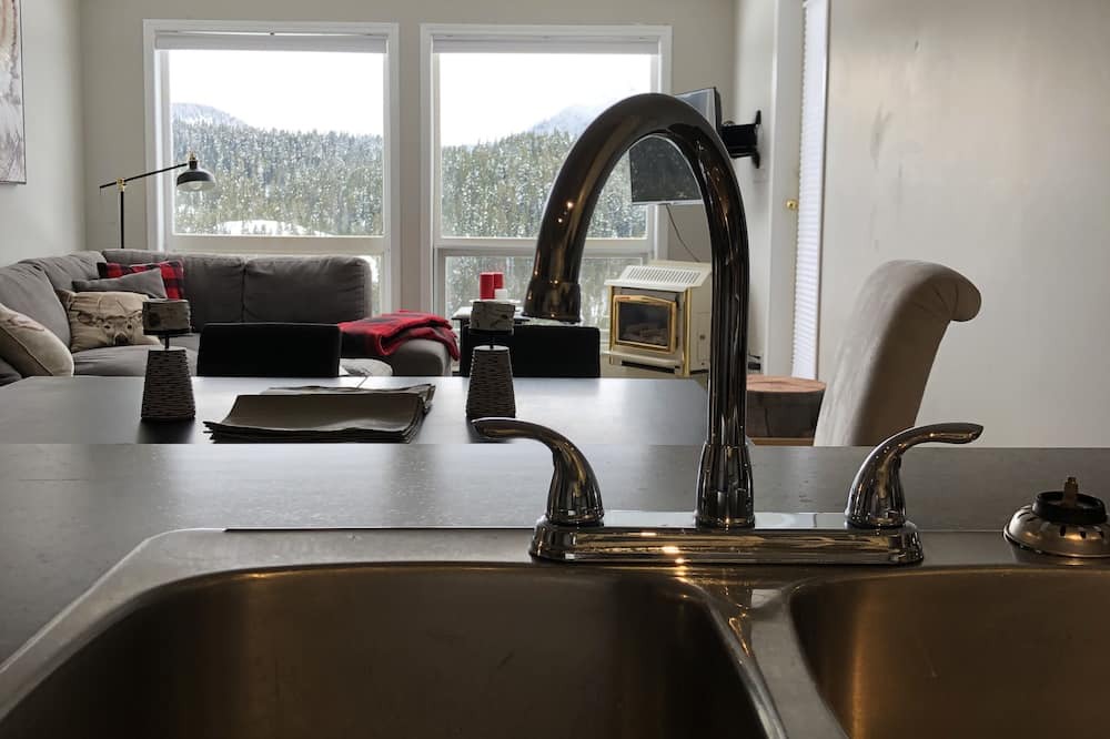 Photo of Kitchen in Courtenay