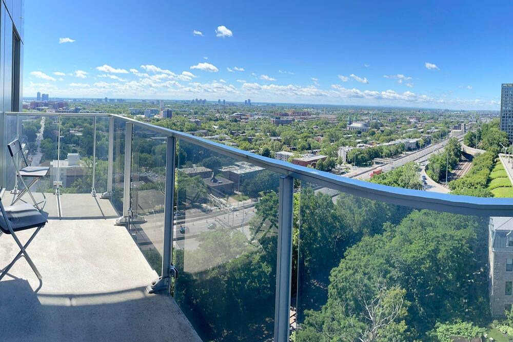 Photo of Patio Balcony in Little Burgundy
