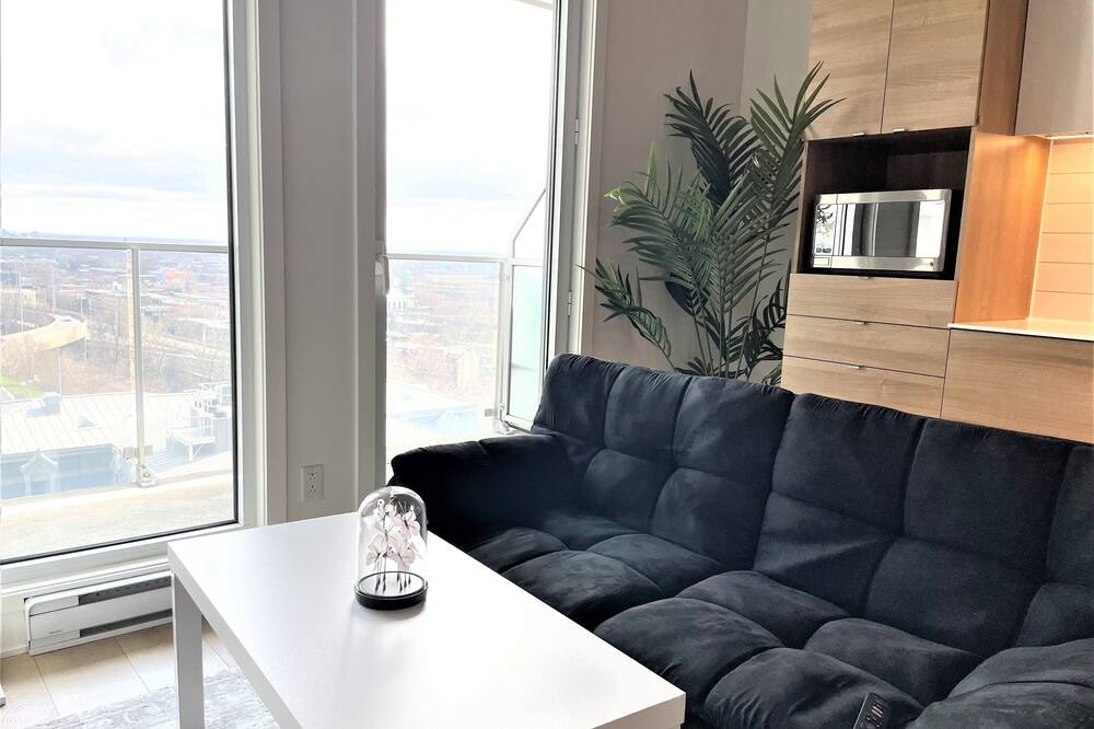 Photo of Livingroom in Little Burgundy