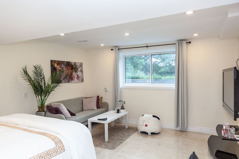 Photo of Bedroom in Hamilton