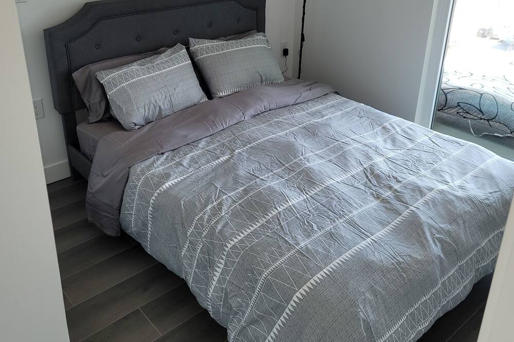 Photo of Bedroom in Sunset