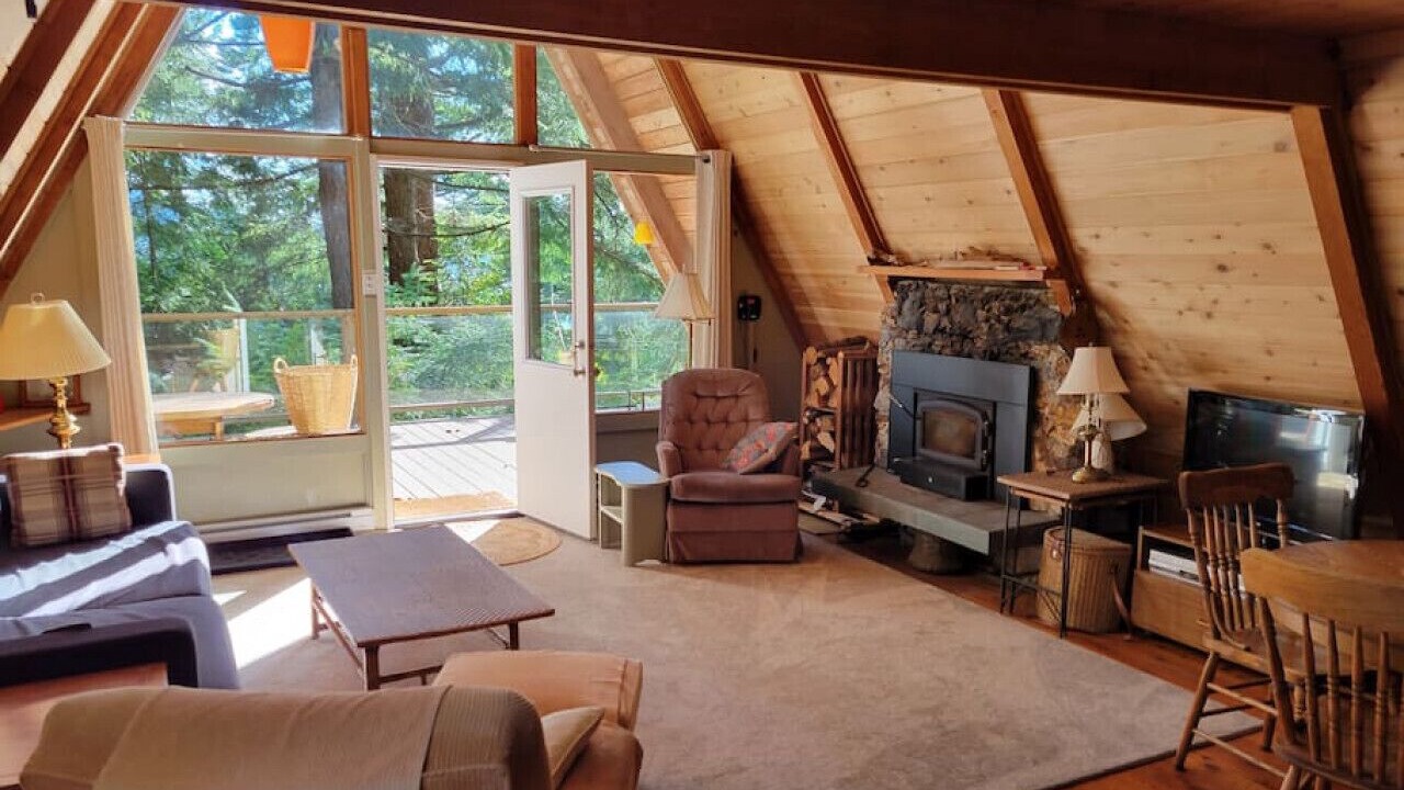 Photo of Livingroom in Bowen Island