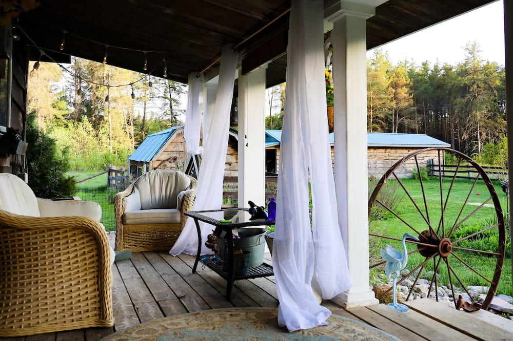 Photo of Patio Balcony in Joly