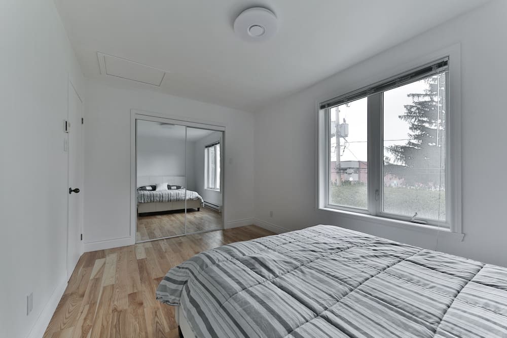 Photo of Bedroom in Repentigny