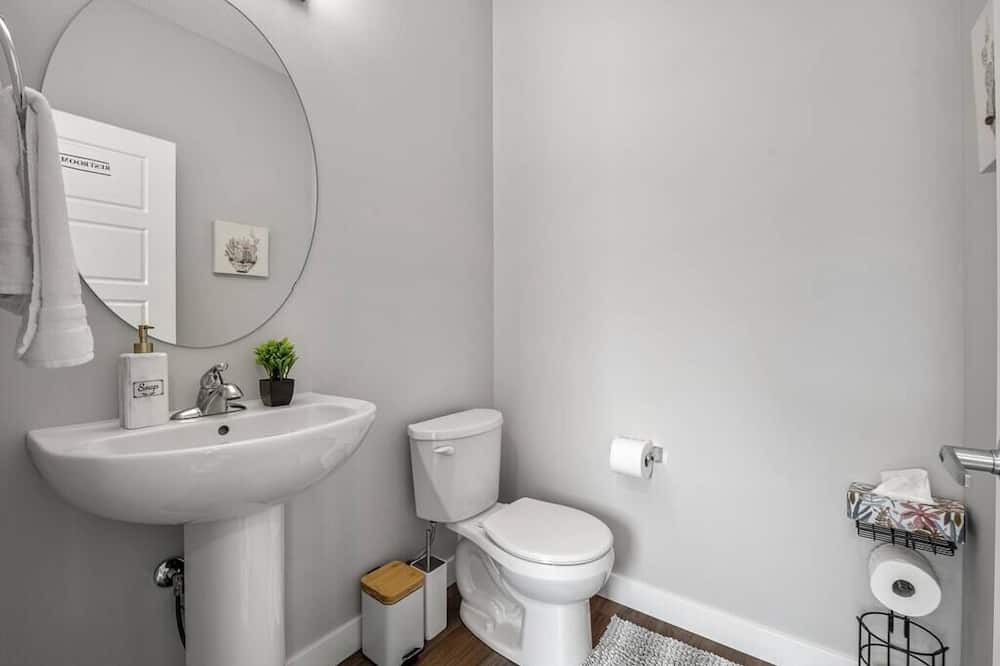Photo of Bathroom in Airdrie