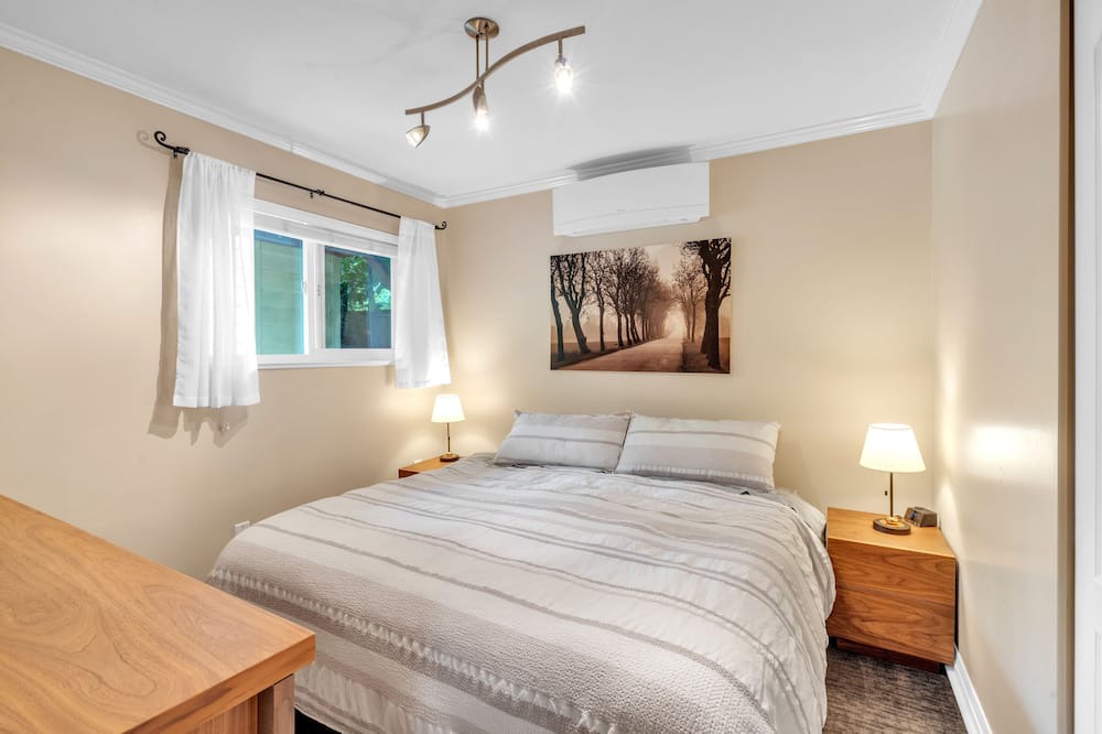Photo of Bedroom in Riley Park