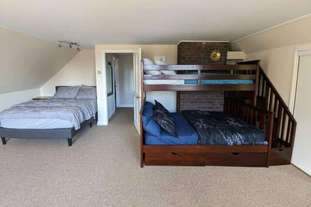 Photo of Bedroom in Meaford