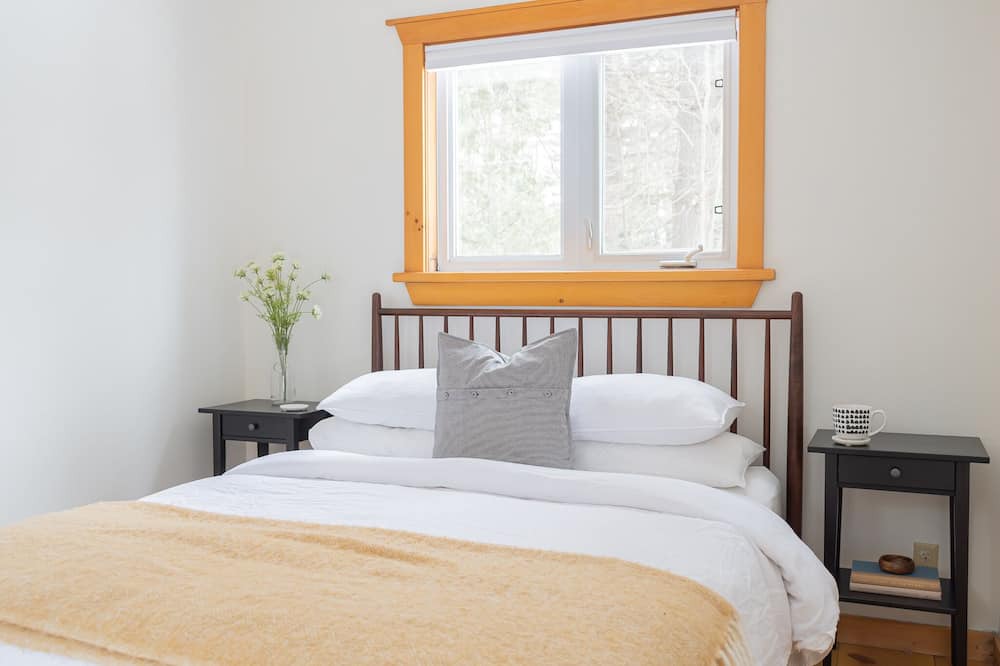 Photo of Bedroom in Utterson