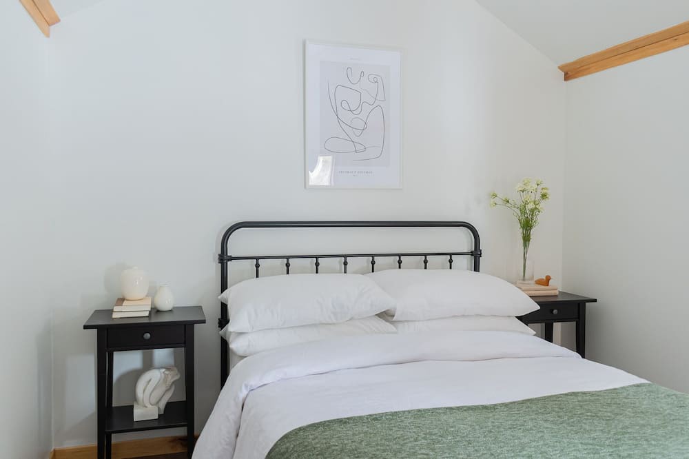 Photo of Bedroom in Utterson
