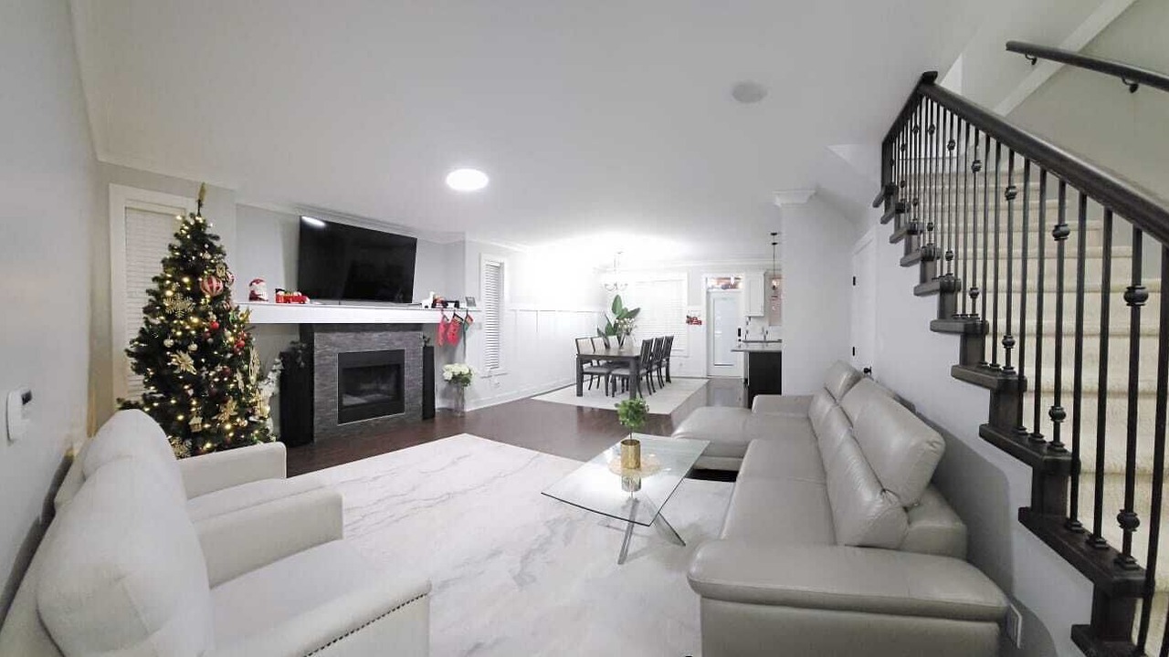 Photo of Livingroom in South Newton