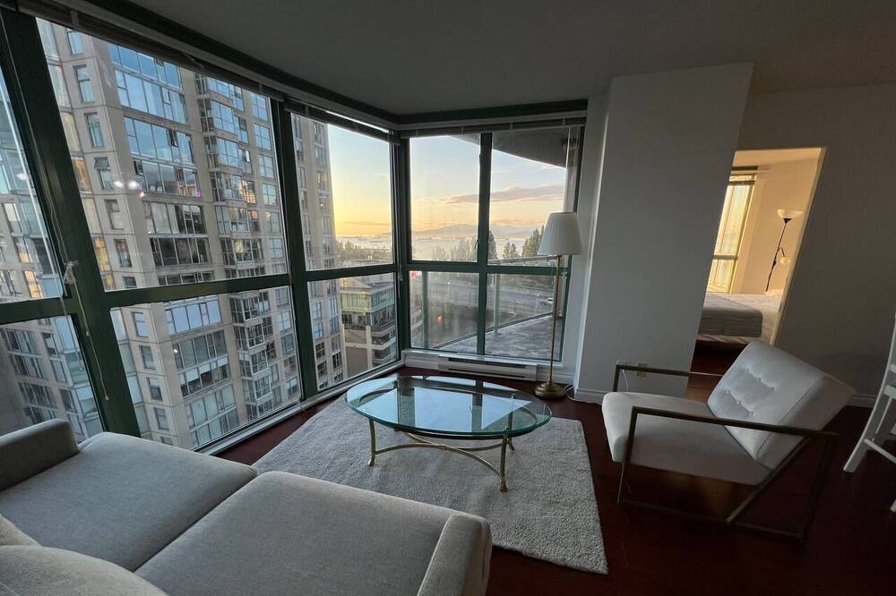 Photo of Livingroom in Kitsilano