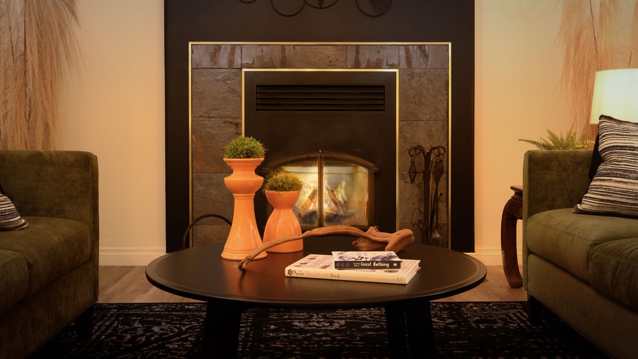 Photo of Livingroom in Central Alberta