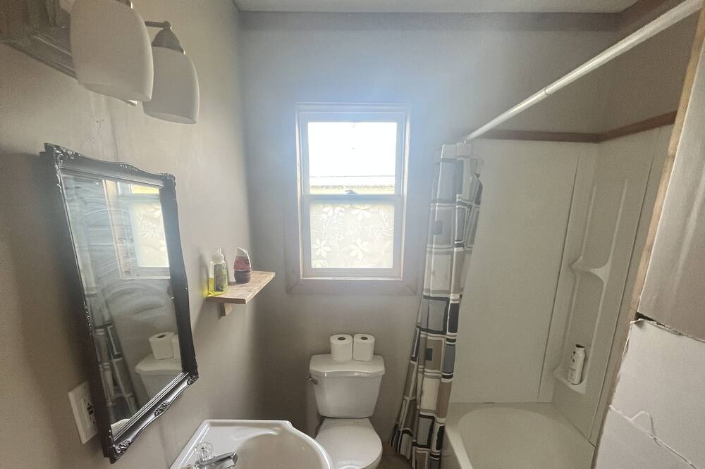 Photo of Bathroom in Sally's Cove