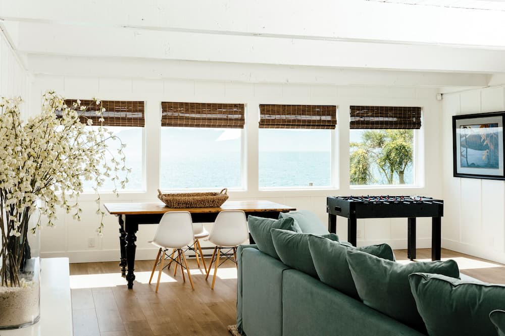 Photo of Livingroom in Otter Point