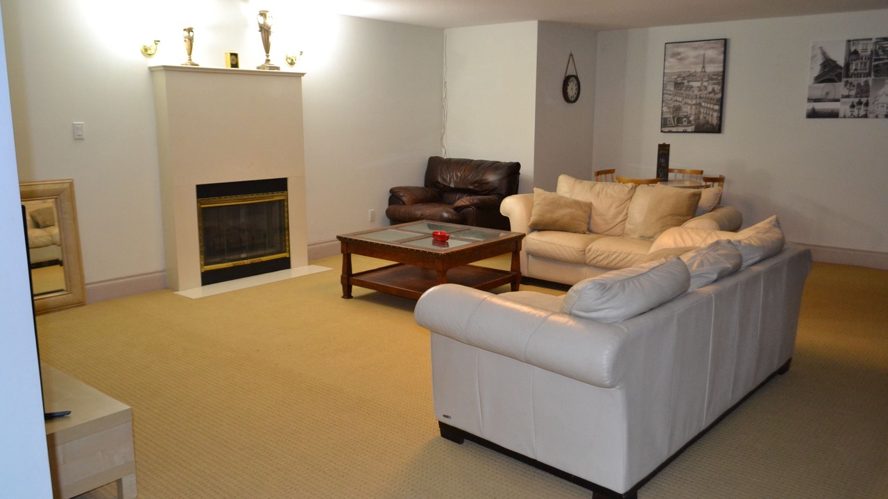 Photo of Livingroom in Surrey