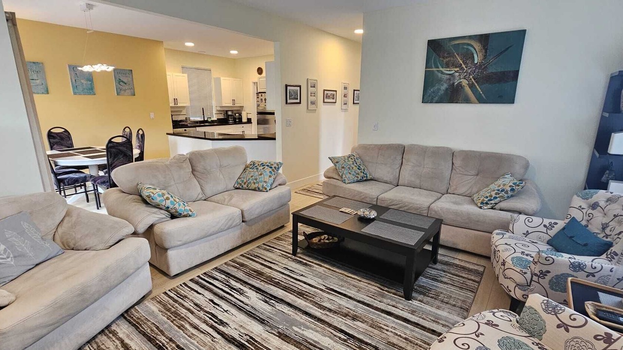 Photo of Livingroom in Westwood Plateau