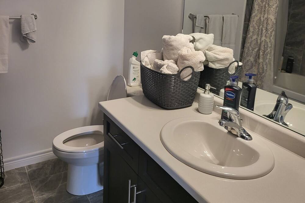 Photo of Bathroom in Beamsville