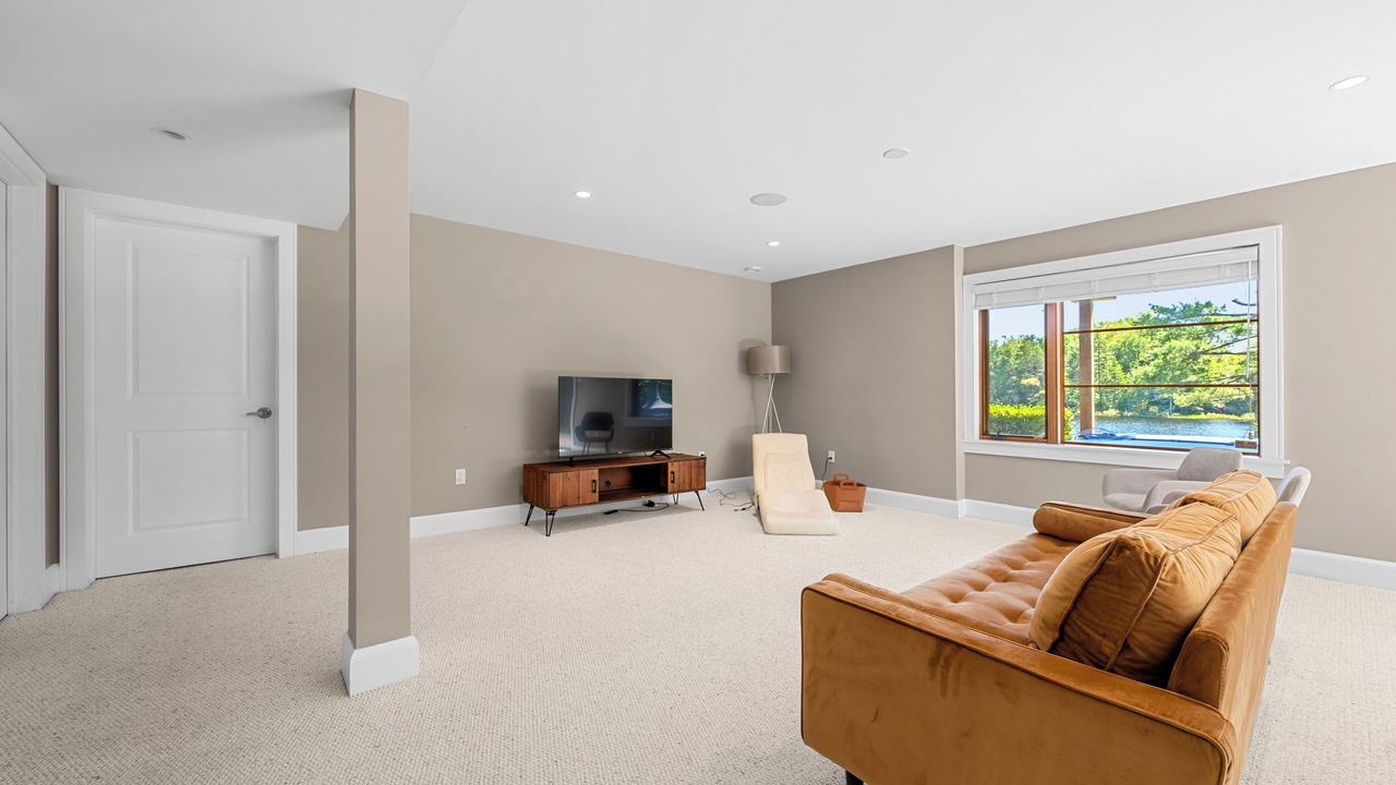 Photo of Livingroom in Hammonds Plains