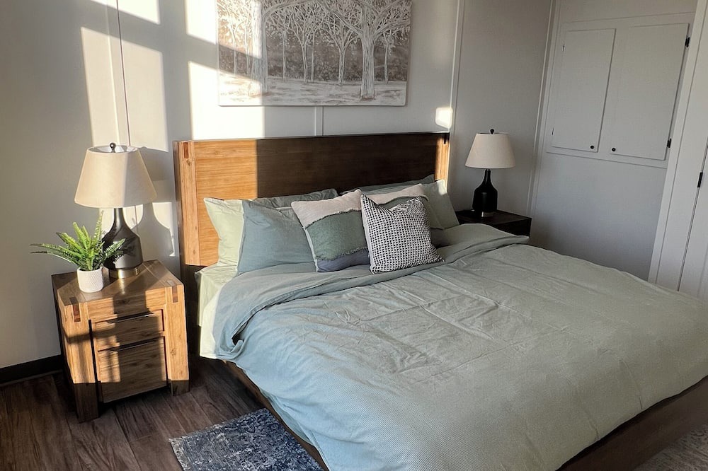 Photo of Bedroom in West Bay
