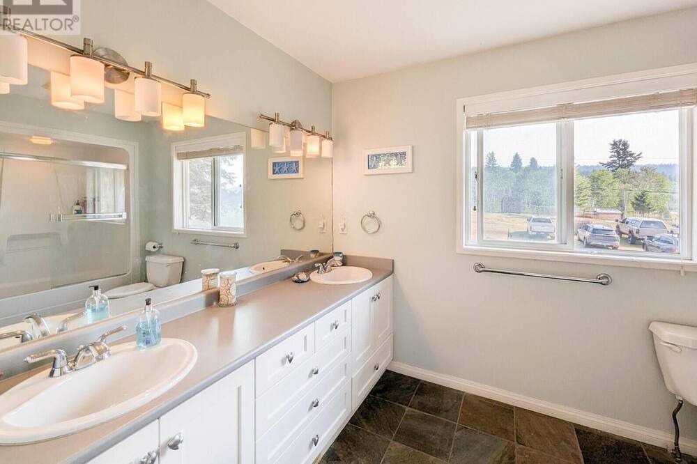 Photo of Bathroom in Lac La Hache