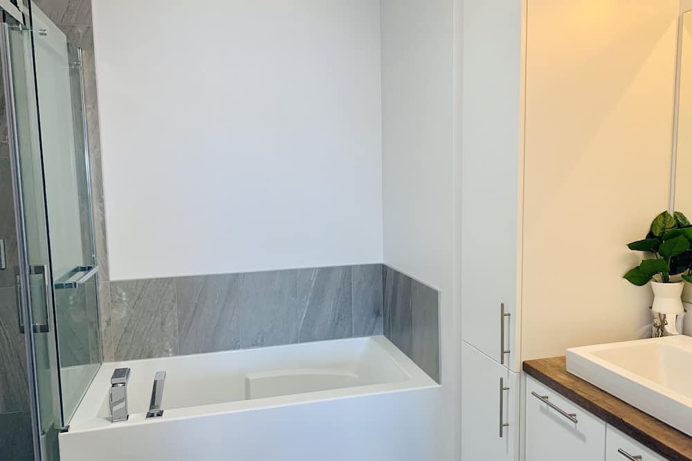 Photo of Bathroom in Embrun
