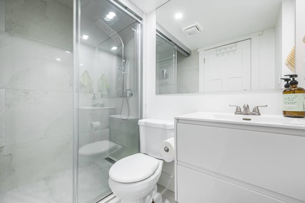 Photo of Bathroom in Georgian Bluffs