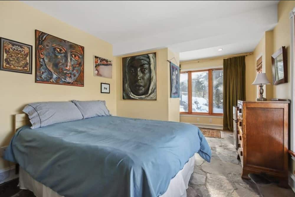 Photo of Bedroom in Kingston