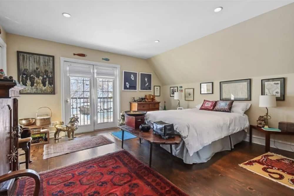 Photo of Bedroom in Kingston