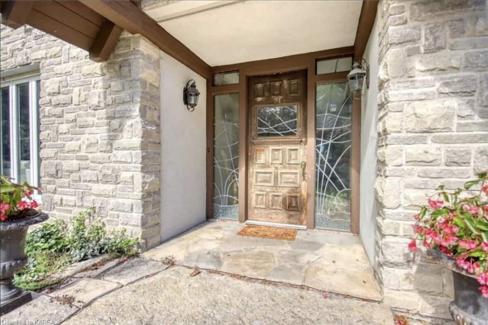 Photo of Outdoor in Kingston