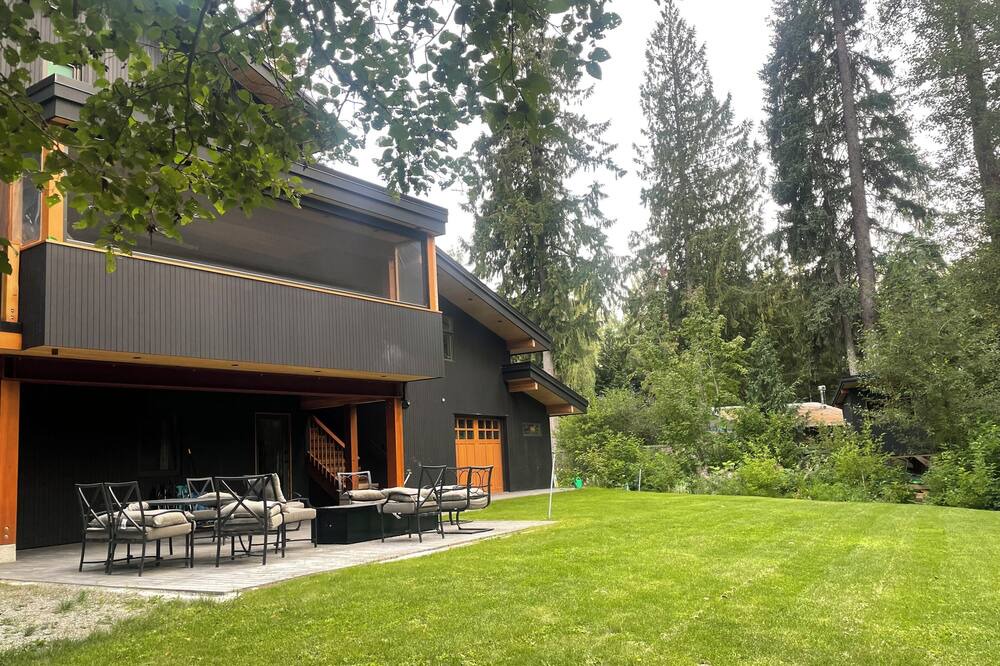 Photo of Outdoor in Whistler Cay Estates