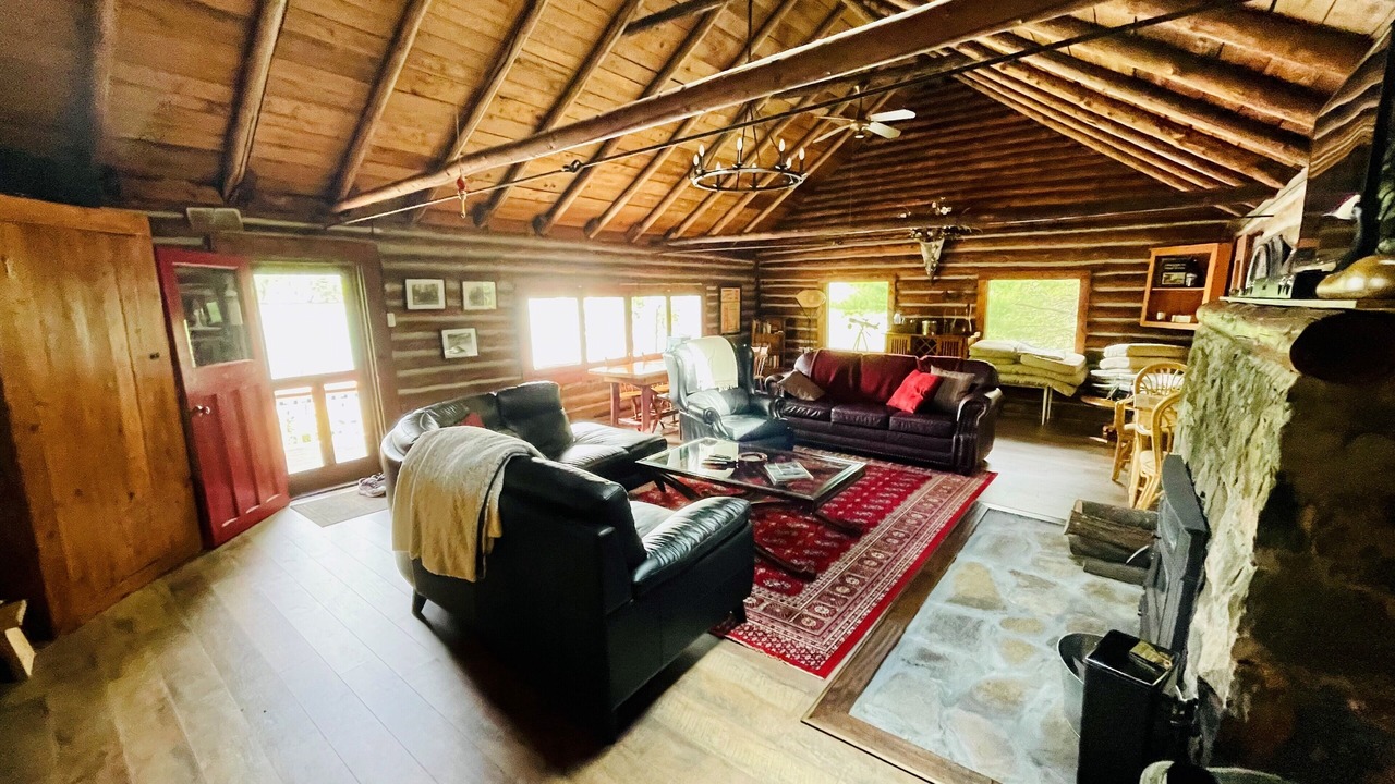 Photo of Livingroom in Highlands East